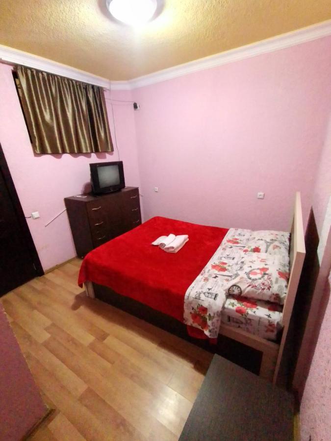 Hotel Vakhtanguri バトゥーミ エクステリア 写真