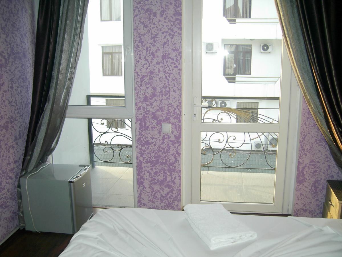 Hotel Vakhtanguri バトゥーミ エクステリア 写真