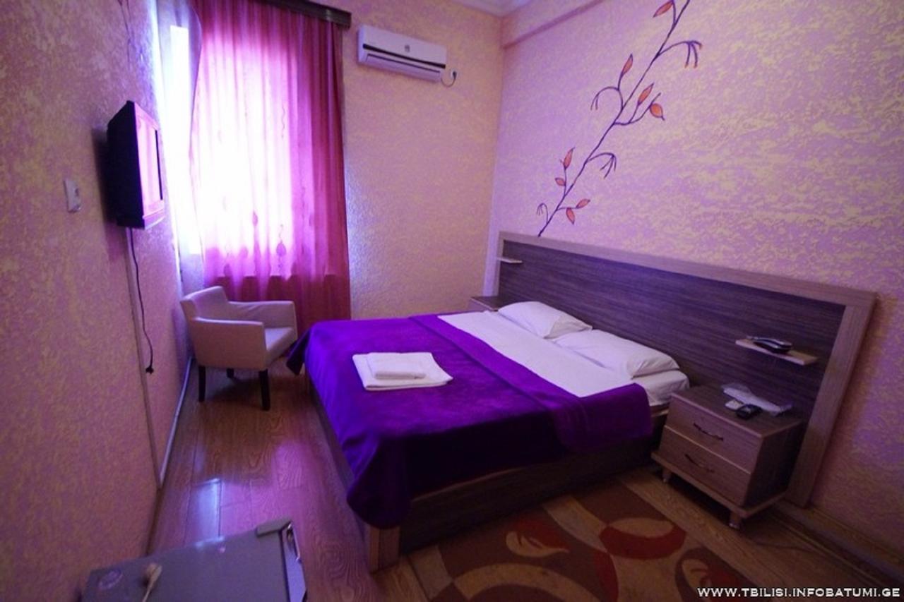 Hotel Vakhtanguri バトゥーミ エクステリア 写真