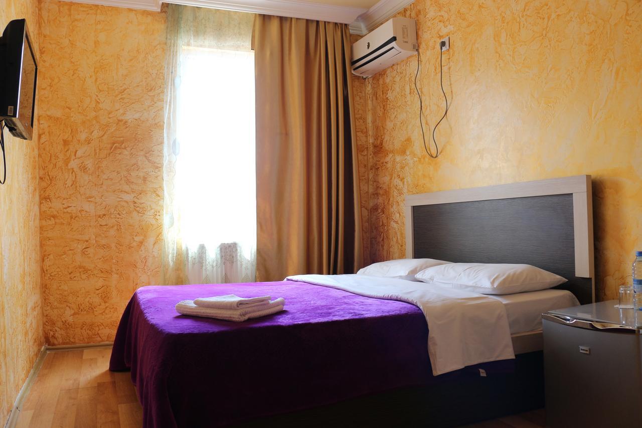 Hotel Vakhtanguri バトゥーミ エクステリア 写真
